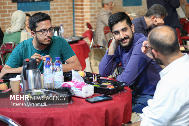 گردهمایی عکاسان عرصه دفاع و مقاومت