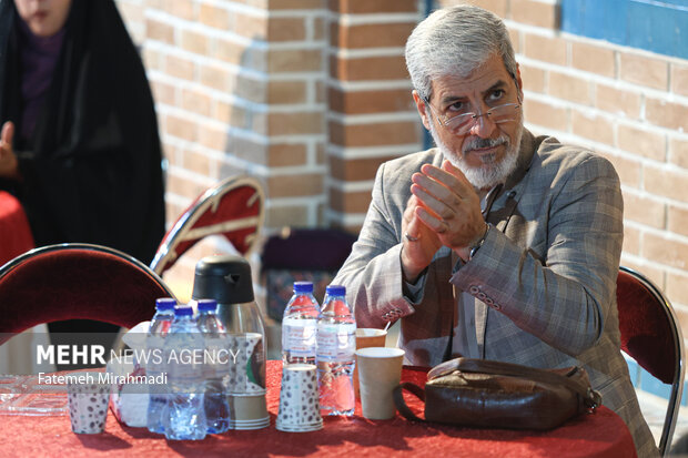 گردهمایی عکاسان عرصه دفاع و مقاومت