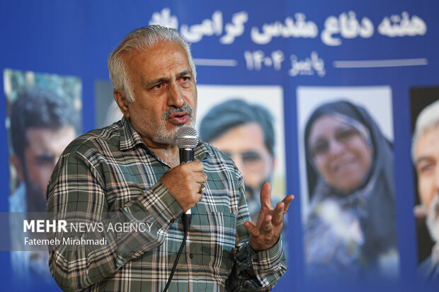 گردهمایی عکاسان عرصه دفاع و مقاومت