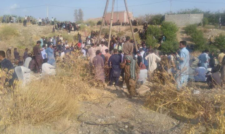 بلوچی: گازگرفتگی درجبالبارز جنوبی جان سه نفر را در چاه آب کشاورزی گرفت بلوچی: گازگرفتگی درجبالبارز جنوبی جان سه نفر را در چاه آب کشاورزی گرفت