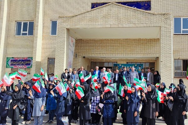افتتاح مدرسه ۱۴ کلاسه برکت شهیدان آبیز همزمان با آغاز مهر در زاهدان
