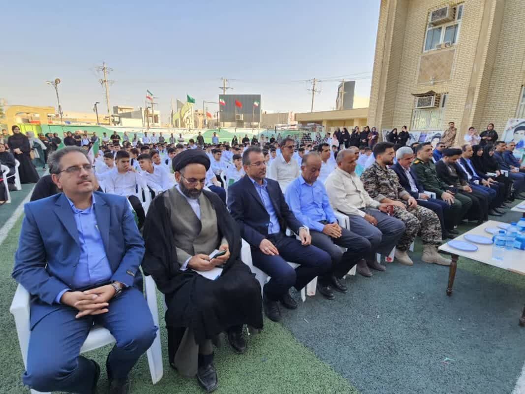 زنگ ایثار و مقاومت در مدارس دیر نواخته شد