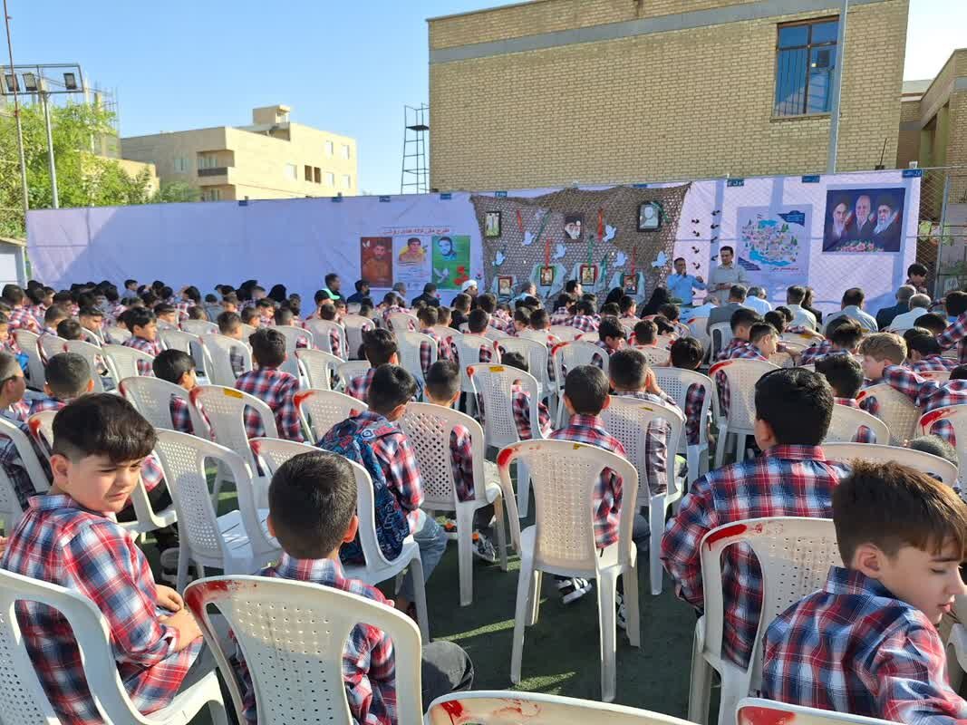 زنگ آغاز سال تحصیلی در مدارس گناوه نواخته شد