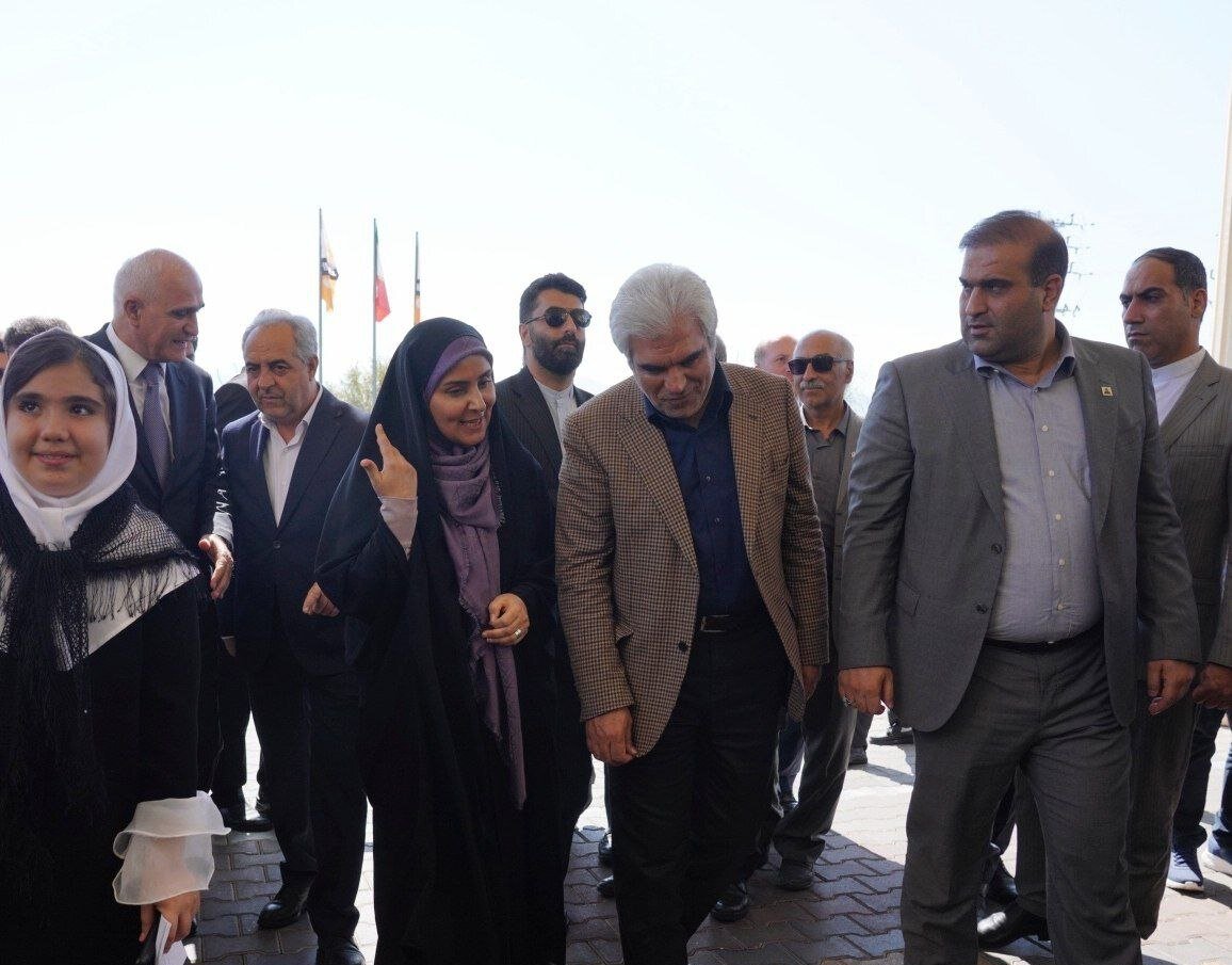 وزیر راه و شهرسازی و معاون نخست وزیر جمهوری آذربایجان وارد جلفا شدند