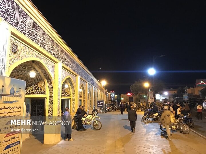 بی هویتی بصری در شیراز؛ وقتی اعیاد با بنرهای تسلیت، تبریک گفته میشود