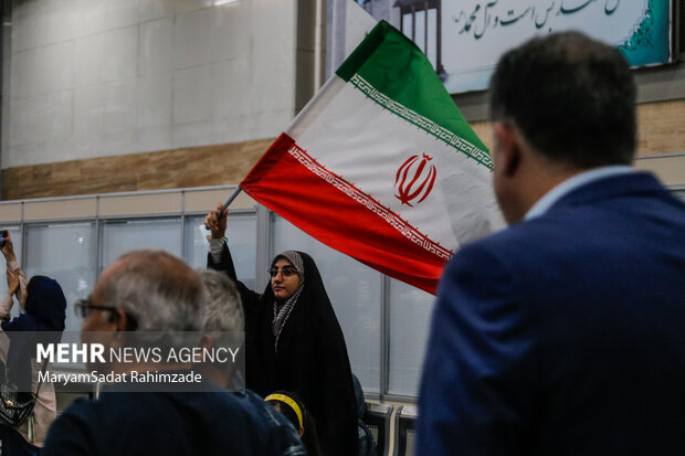 استقبال از قهرمانان شیرازی کشتی فرنگی جهان