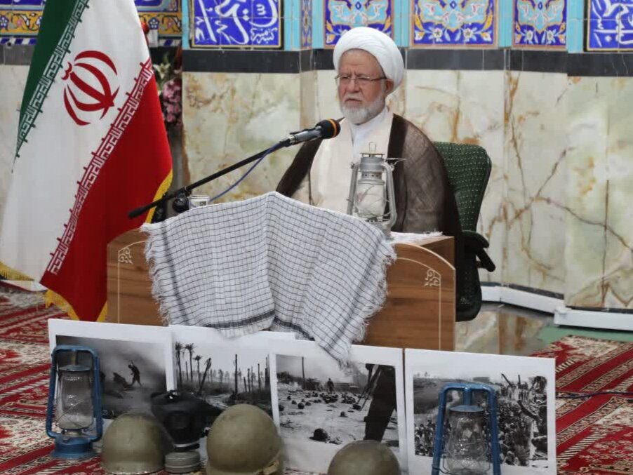 دفاع مقدس یک راهبرد و چراغ برای نسل‌های آینده است