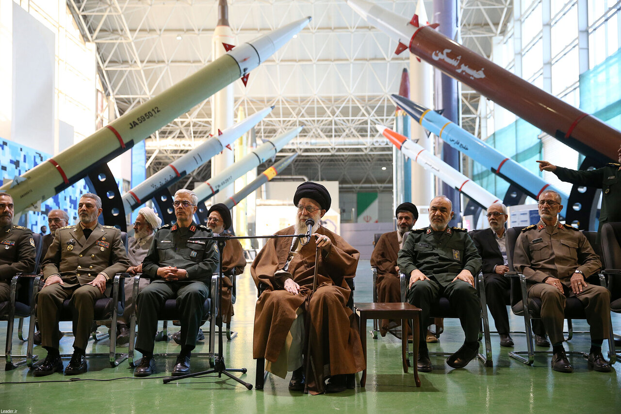 ايران،آمريكا،انقلاب،رهبر،ملت،بيانات،دفاعي،محدوديت،مذاكره،برد ...