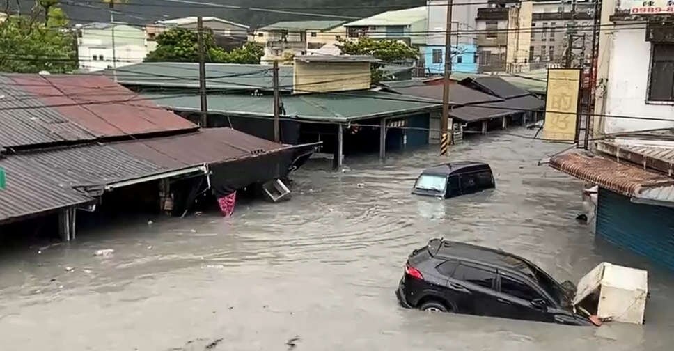 تايوان،طغيان،طوفان،نفر،گزارش،بارندگي،درياچه،پرواز،هشدار