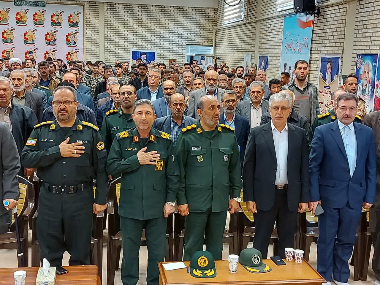 سردار محمدی اصل: جنگ فضای مجازی سختتر از جنگ نظامی است سردار محمدی اصل: جنگ فضای مجازی سختتر از جنگ نظامی است