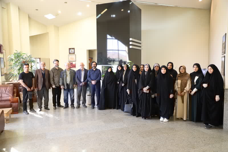 نویسندگان دفاع مقدس زاویه جدیدی از روایتهای دفاع مقدس خلق کنند