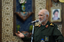 Tümgeneral Asadi: Füze menzilimizi gerekli gördüğümüz kadar artıracağız