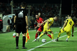 تلاش تراکتور برای حفظ جایگاه؛ سپاهان به دنبال بازگشت به کورس مدعیان