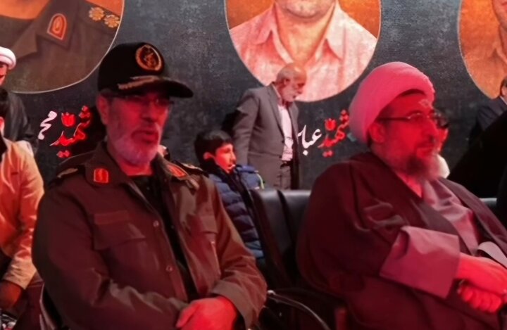 گرامیداشت یاد و خاطره شهدا در ویژه برنامه «شب های پرستاره»