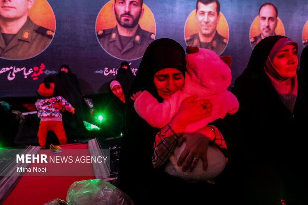 شبهای پرستاره در وادی رحمت تبریز؛ روایت دلدادگی در میان مزار شهدا