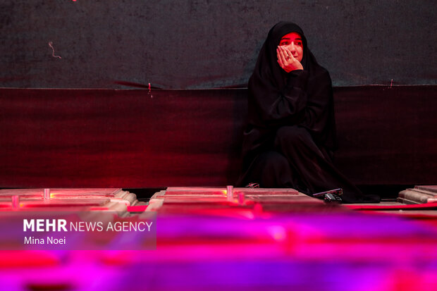 شبهای پرستاره در وادی رحمت تبریز؛ روایت دلدادگی در میان مزار شهدا