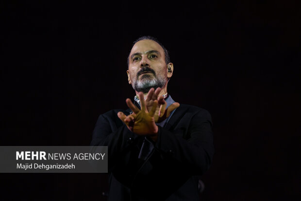 علیرضا قربانی «ایرانم» را در جنوب ایران میخواند