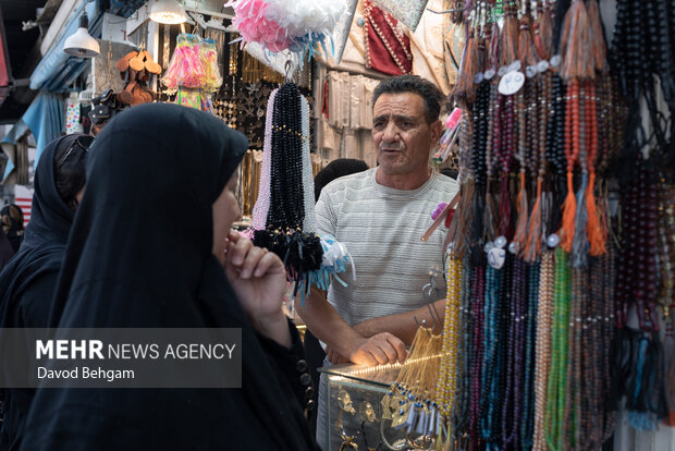 پایتخت سوغات ایران در سایه گنبد طلایی