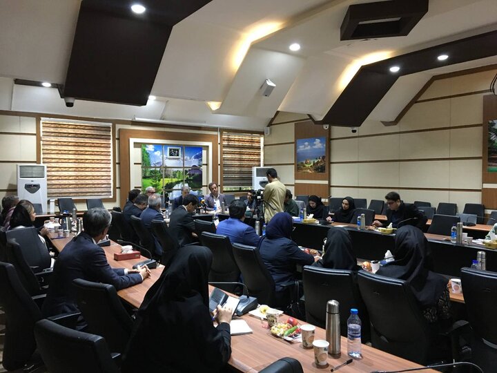 نشست مدیران انجمنهای داروسازان غرب کشور در کرمانشاه برگزار شد نشست مدیران انجمنهای داروسازان غرب کشور در کرمانشاه برگزار شد