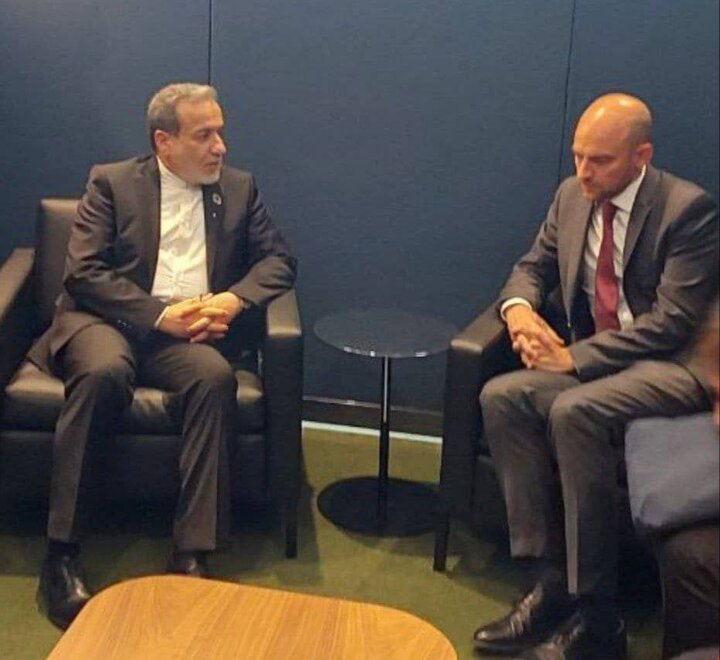 Iran’s Araghchi meets French FM over nuclear talks