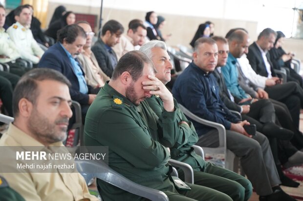 آیین مهمانی لاله ها بمناسبت هفته دفاع مقدس یاسوج