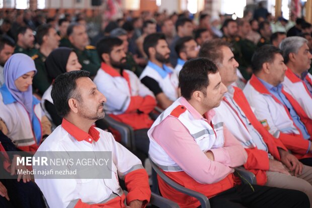 آیین مهمانی لاله ها بمناسبت هفته دفاع مقدس یاسوج