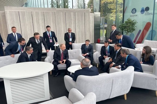 Putin ve İranlı yetkililerin katılımıyla Moskova’da Dünya Atom Forumu toplandı (+VİDEO)
