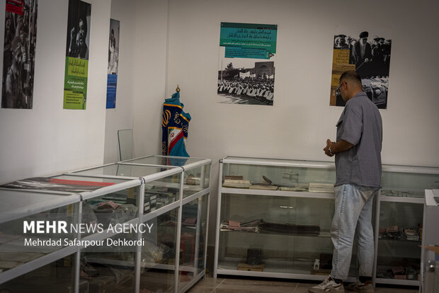 افتتاح نمایشگاه عکس جنگ در موزه دفاع مقدس شهرکرد