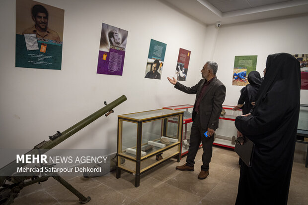 افتتاح نمایشگاه عکس جنگ در موزه دفاع مقدس شهرکرد