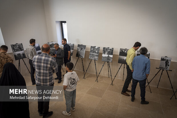 افتتاح نمایشگاه عکس جنگ در موزه دفاع مقدس شهرکرد