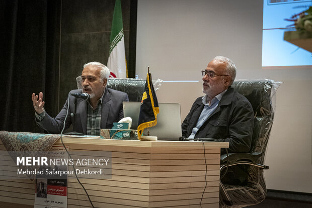 افتتاح نمایشگاه عکس جنگ در موزه دفاع مقدس شهرکرد