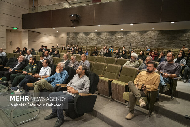 افتتاح نمایشگاه عکس جنگ در موزه دفاع مقدس شهرکرد