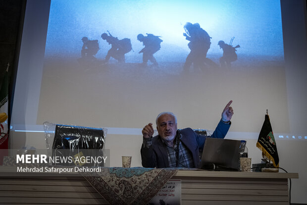 افتتاح نمایشگاه عکس جنگ در موزه دفاع مقدس شهرکرد