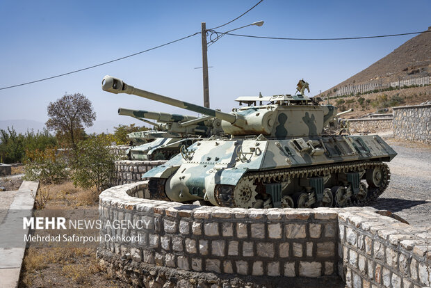 افتتاح نمایشگاه عکس جنگ در موزه دفاع مقدس شهرکرد