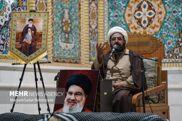 مراسم سالگرد شهادت سیدحسن نصرالله در حرم شاهچراغ(ع)