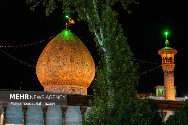 مراسم سالگرد شهادت سیدحسن نصرالله در حرم شاهچراغ(ع)