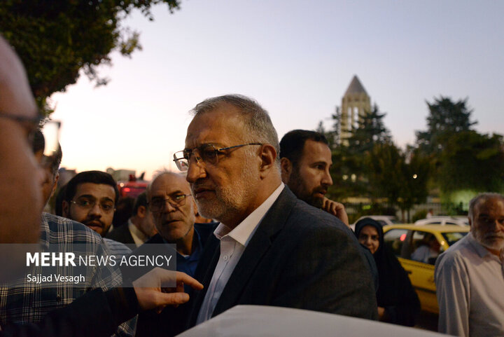 حضور علیرضا زاکانی در نشست «دفاع مقدس با اتحاد مقدس» در همدان