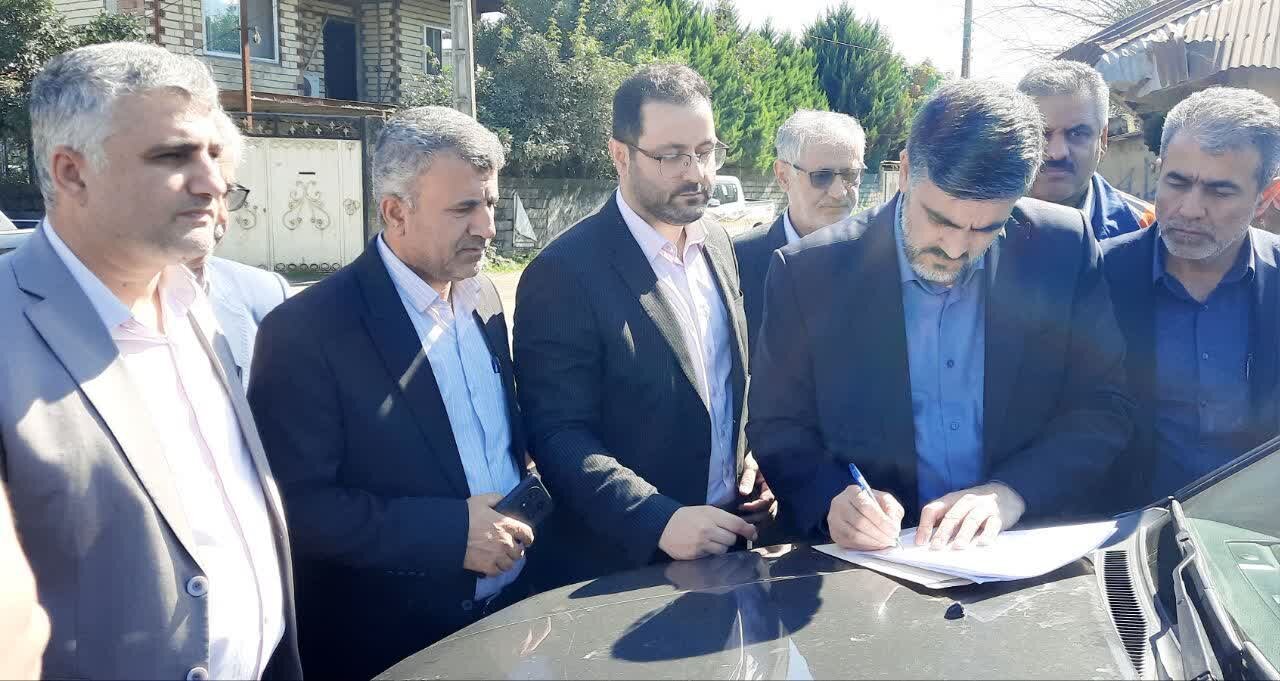 اکبری: معادن در حفظ و نگهداری راه مشارکت کنند