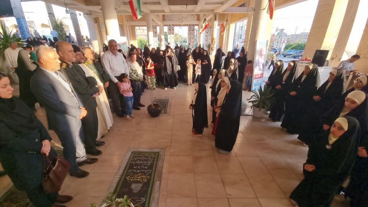 آئین «مهمانی لالهها» در گناوه برگزار شد