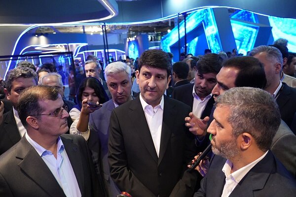 همراه،ارتباطات،بازديد،راهكارهاي،وزير،اپراتور،مبتني،نوين،فناو ...