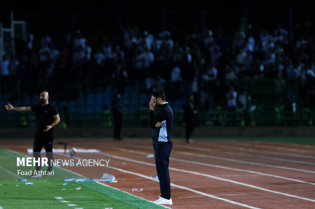مسابقه فوتبال تیم‌های پرسپولیس و ملوان