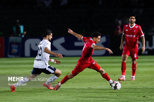 مسابقه فوتبال تیم‌های پرسپولیس و ملوان