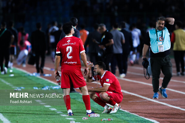 مسابقه فوتبال تیم‌های پرسپولیس و ملوان