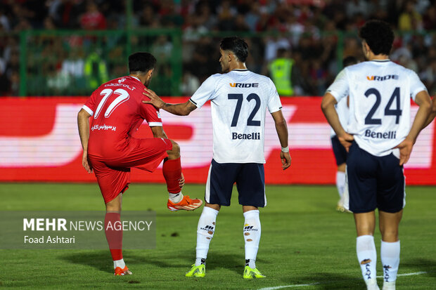 مسابقه فوتبال تیم‌های پرسپولیس و ملوان