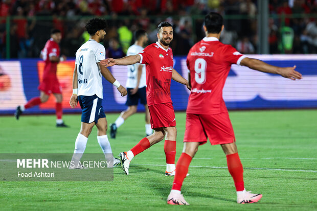 مسابقه فوتبال تیم‌های پرسپولیس و ملوان