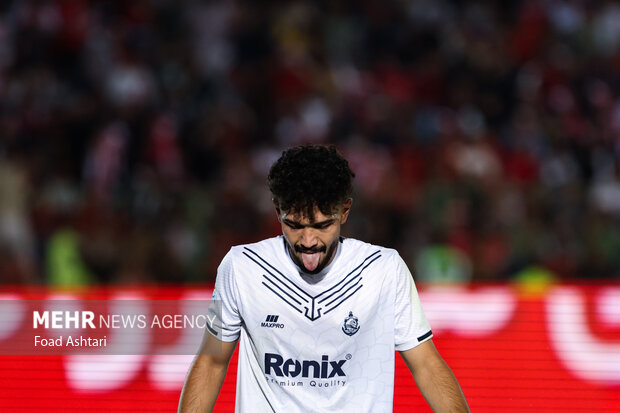 مسابقه فوتبال تیم‌های پرسپولیس و ملوان