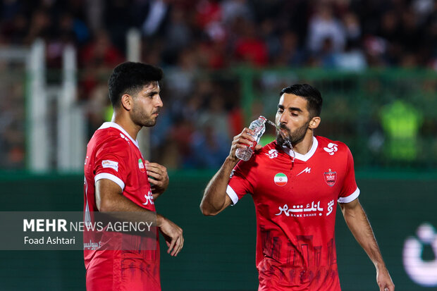 مسابقه فوتبال تیم‌های پرسپولیس و ملوان
