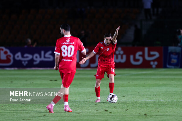 مسابقه فوتبال تیم‌های پرسپولیس و ملوان
