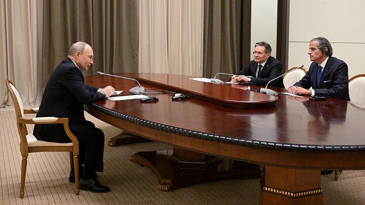 Putin, IAEA Director Grossi discuss nuclear issue in Kremlin