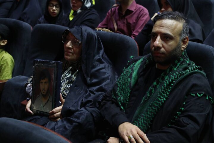 دفاع مقدس ترکیبی از شور و شعور است